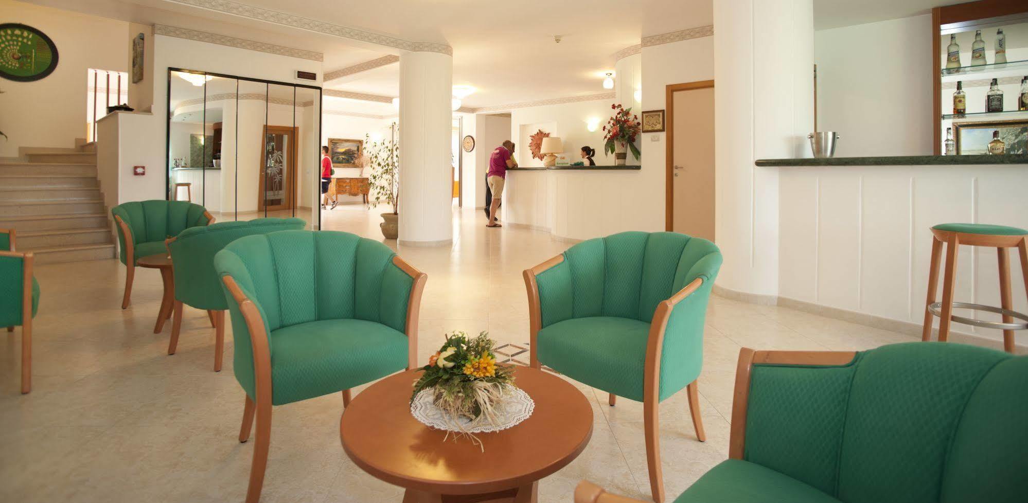 Oasiclub Hotel Vieste Exterior foto